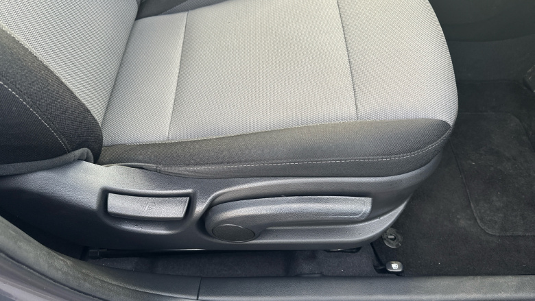 Hyundai i20 1.4 Premium SE Nav 5dr Auto Petrol Hatchback